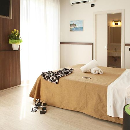 Hotel Mondial Porto Recanati Dış mekan fotoğraf