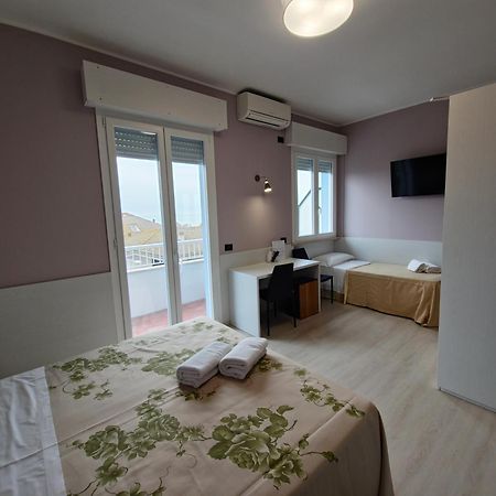 Hotel Mondial Porto Recanati Dış mekan fotoğraf