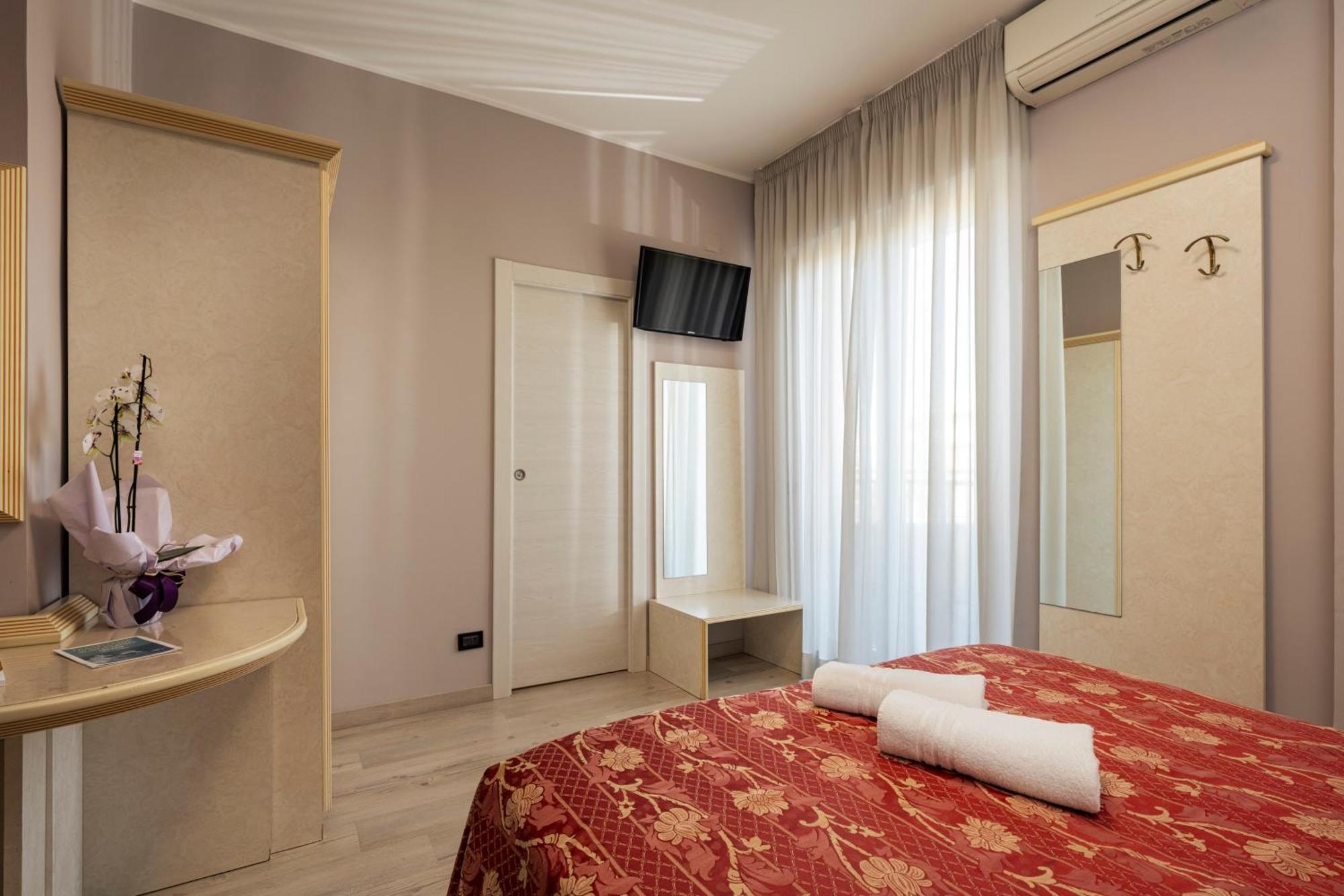 Hotel Mondial Porto Recanati Dış mekan fotoğraf