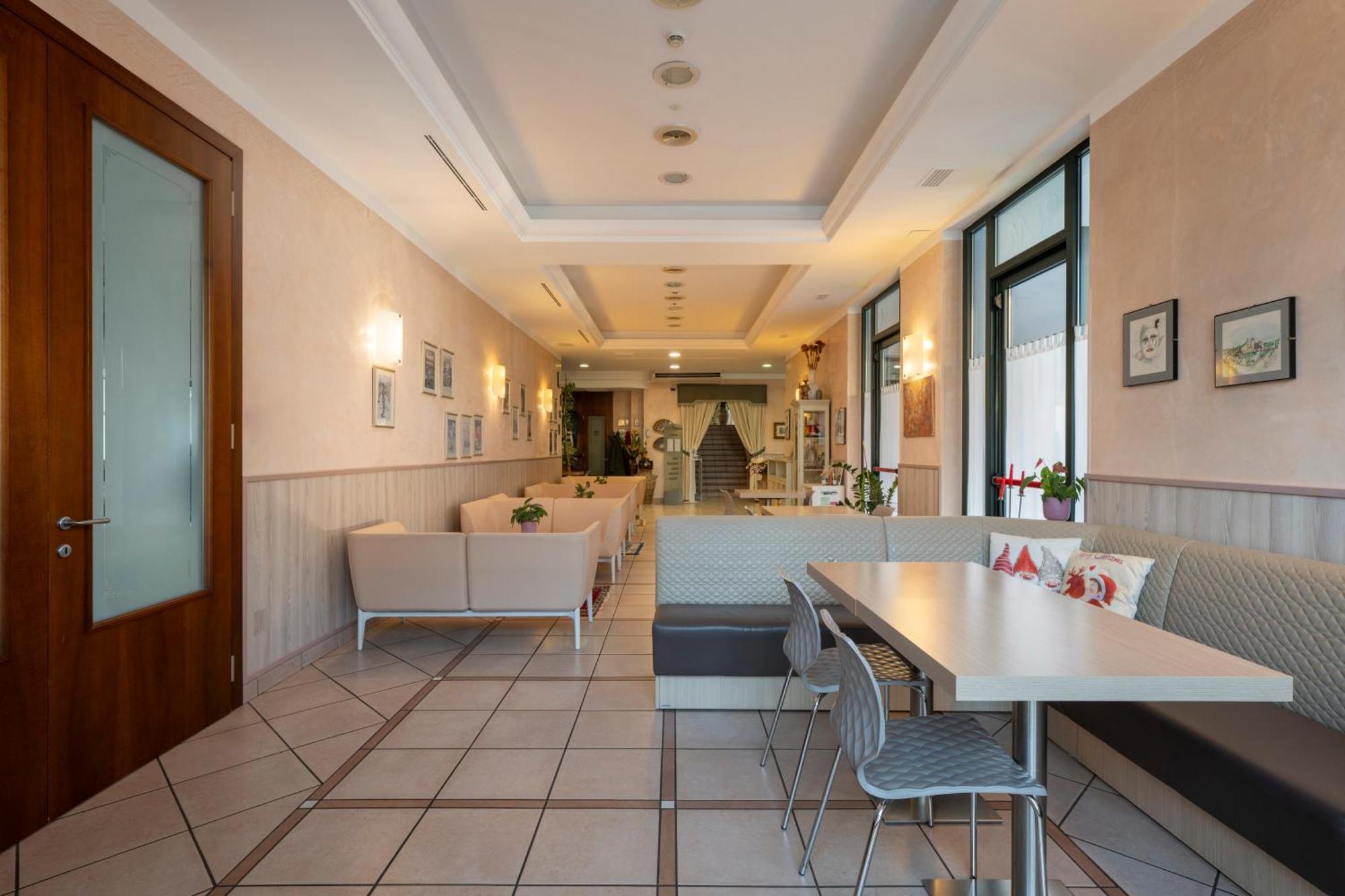 Hotel Mondial Porto Recanati Dış mekan fotoğraf