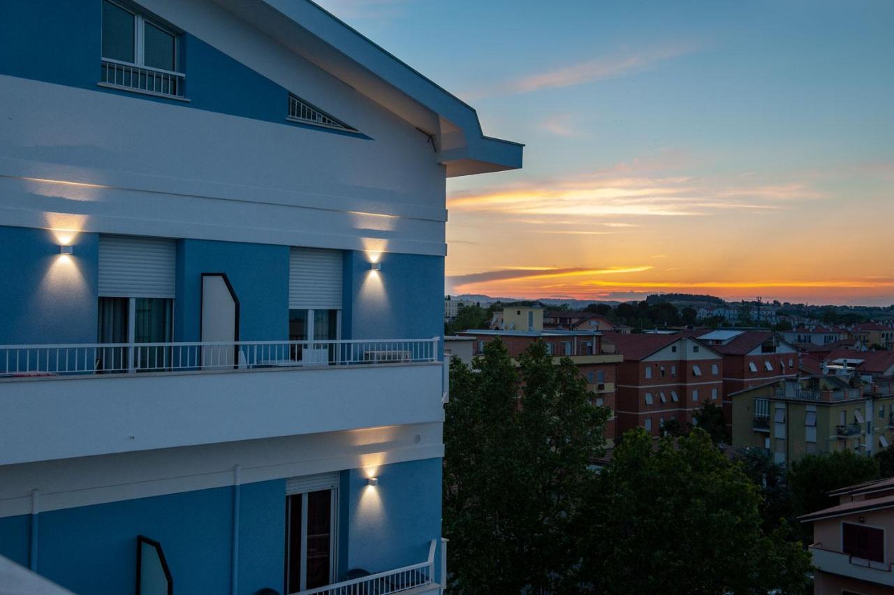 Hotel Mondial Porto Recanati Dış mekan fotoğraf